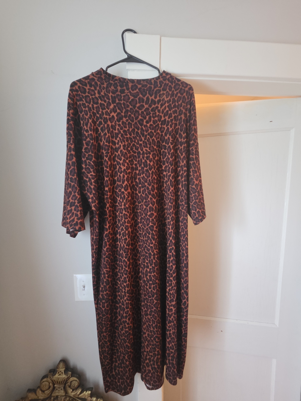 Dressed In LALA Women's Rust Leopard Print Midi Dress